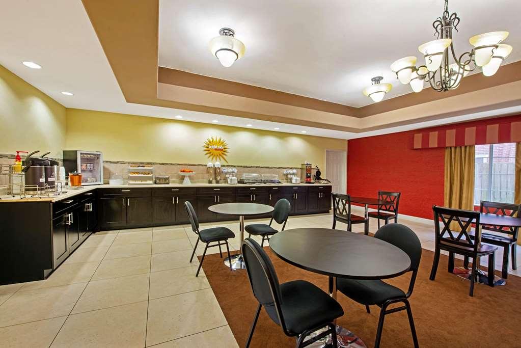 La Quinta By Wyndham Port Arthur Facilidades foto